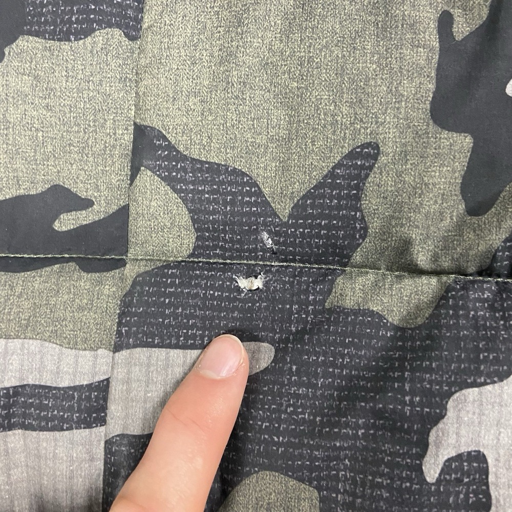 North Face 550 Puffer Vest Size Large‎ Multicolor Camouflage Pattern Full Zip - Picture 9 of 13
